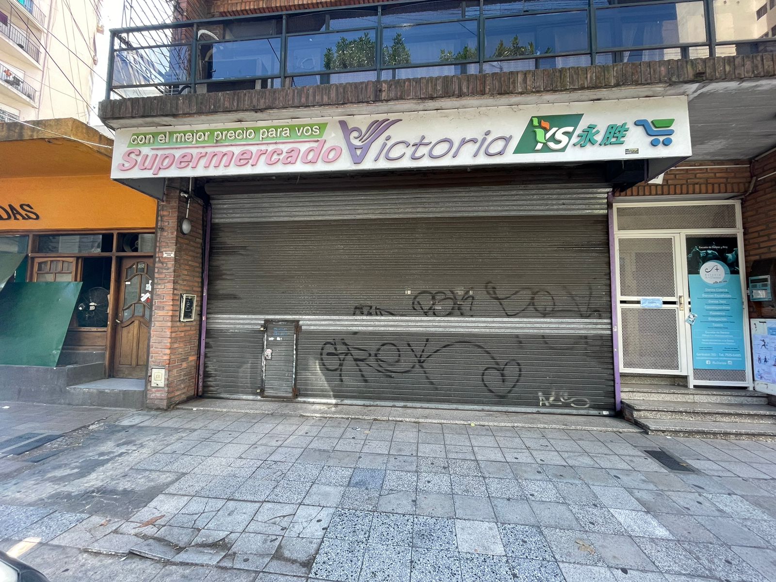 aparopropiedades - Local comercial en Quilmes centro