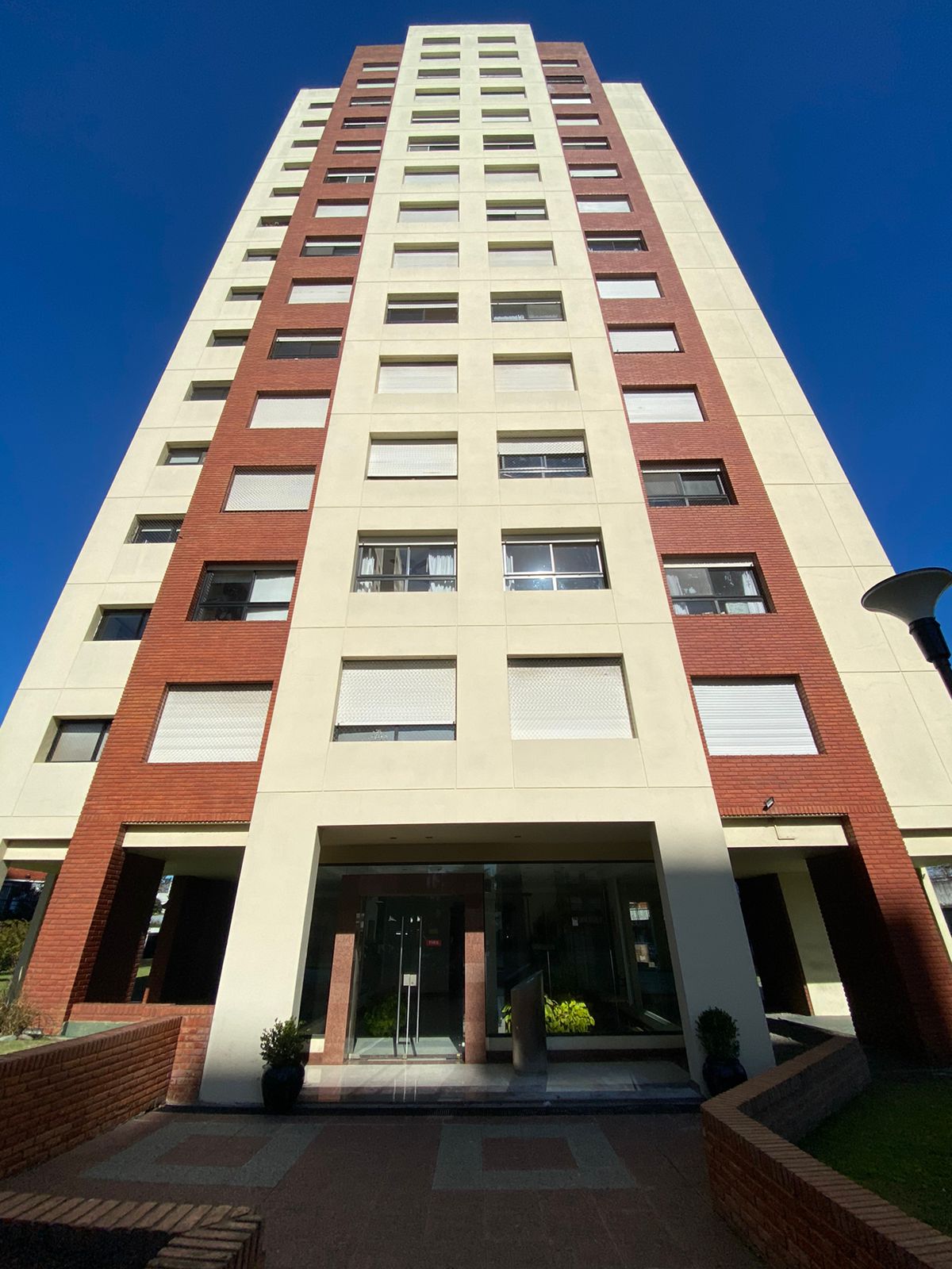 alquiler - Departamento de 3 ambientes c/ cochera en Terrazas de Quilmes