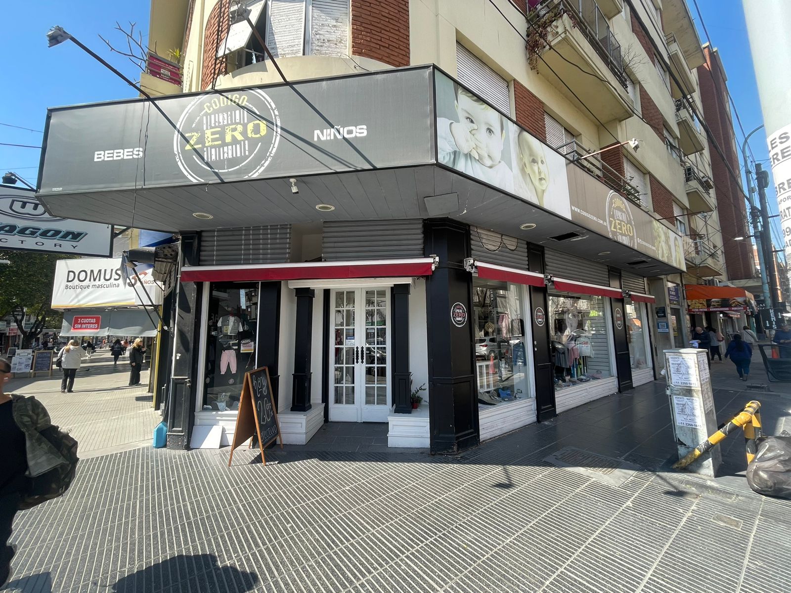 venta - Local Comercial sobre Rivadavia a la venta