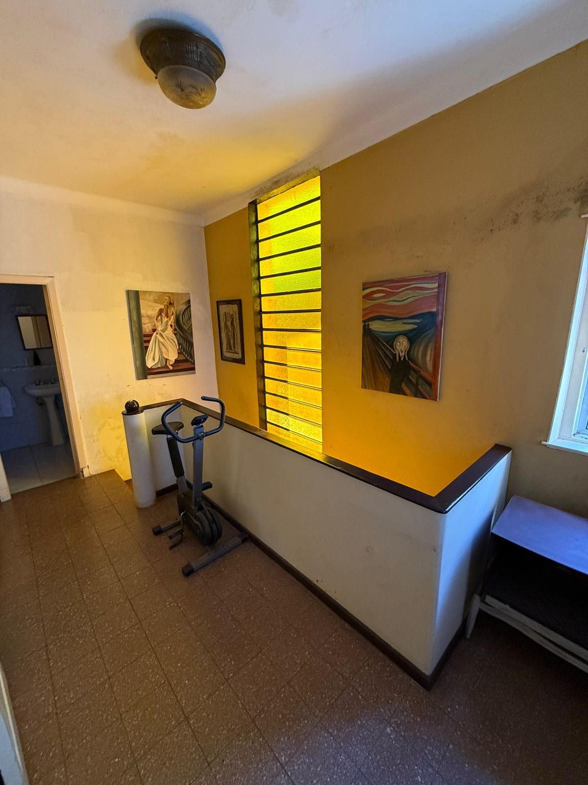 aparopropiedades - Casa en zona Residencial de Quilmes a la venta