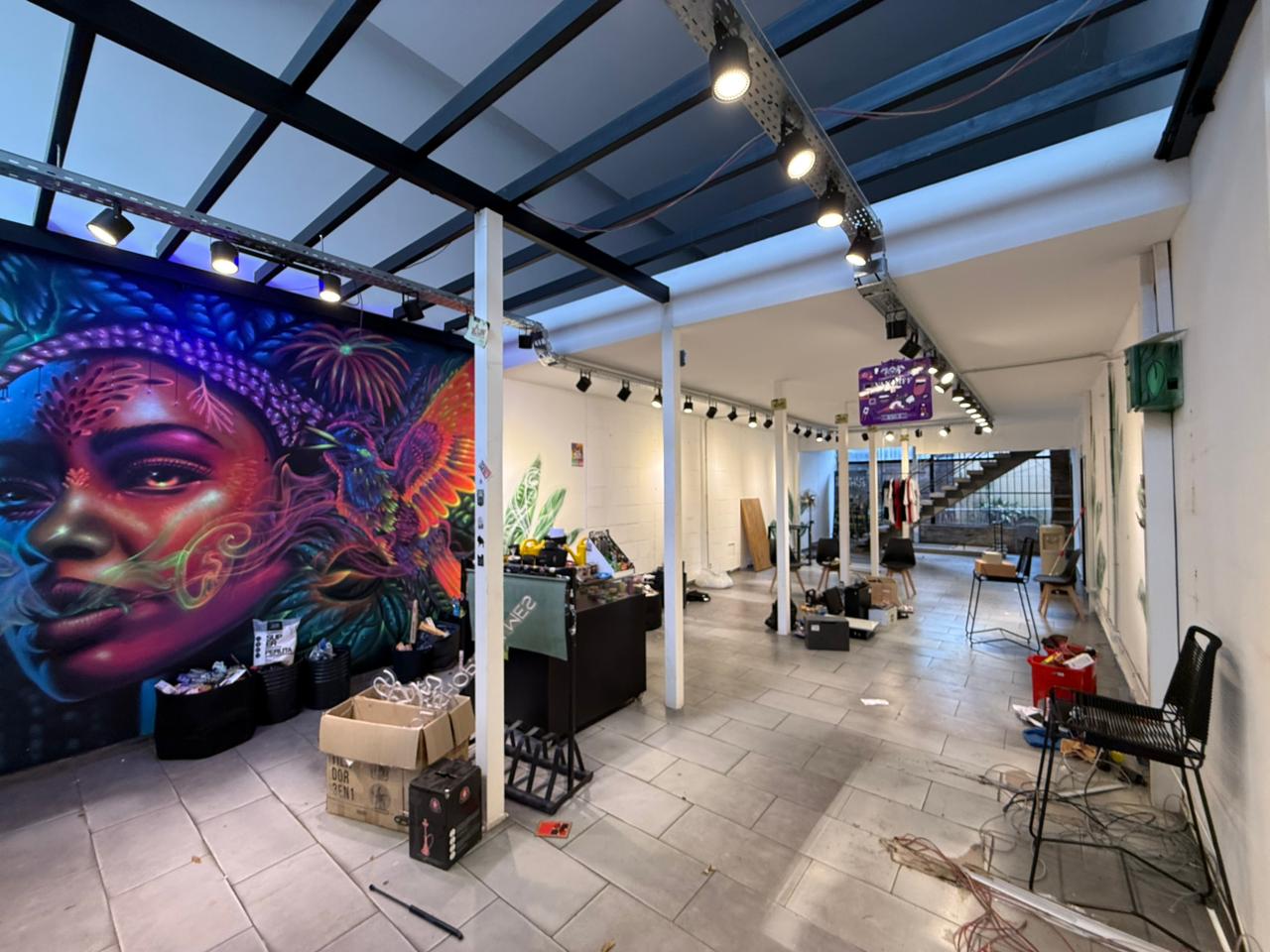 aparopropiedades - Importante Local Comercial en el centro de Quilmes 