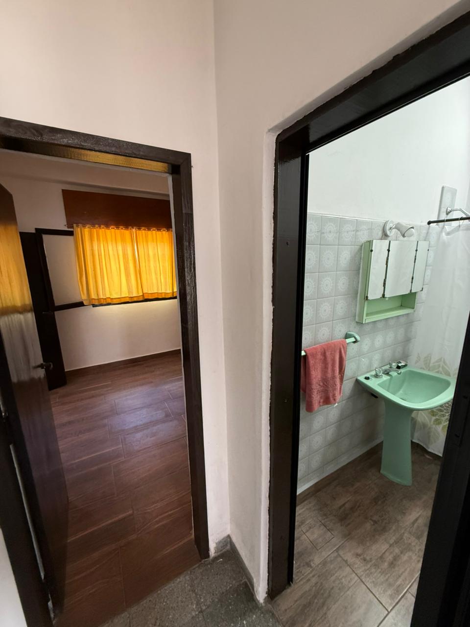 aparopropiedades - Casa con patio en Quilmes 