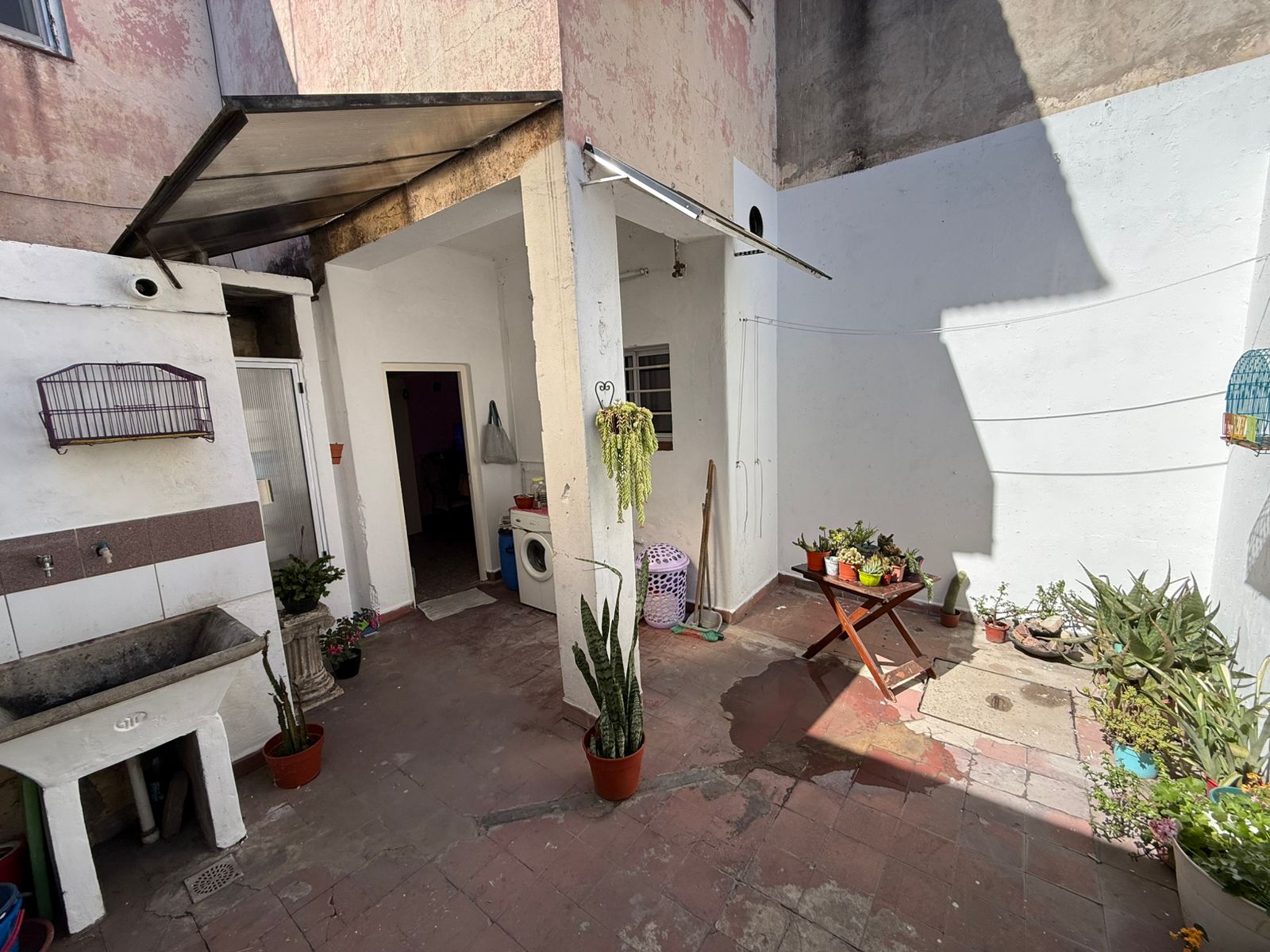 aparopropiedades - Casa en zona Residencial de Quilmes a la venta