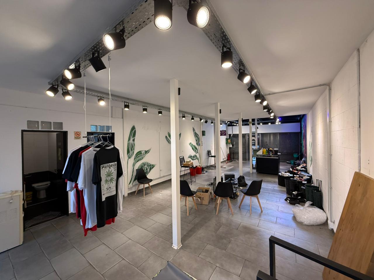 aparopropiedades - Importante Local Comercial en el centro de Quilmes 