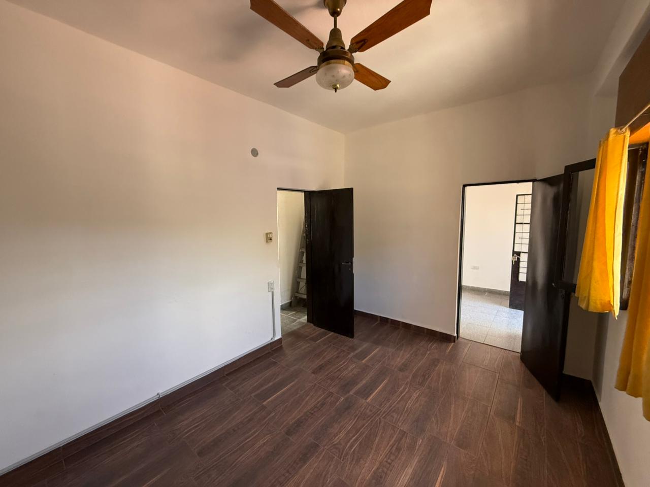 aparopropiedades - Casa con patio en Quilmes 