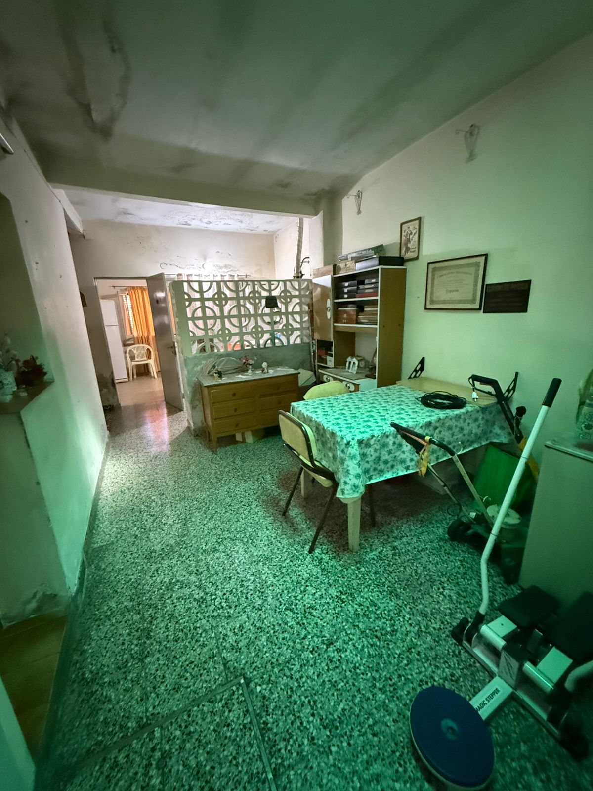 aparopropiedades - Casa a la venta en Quilmes Este
