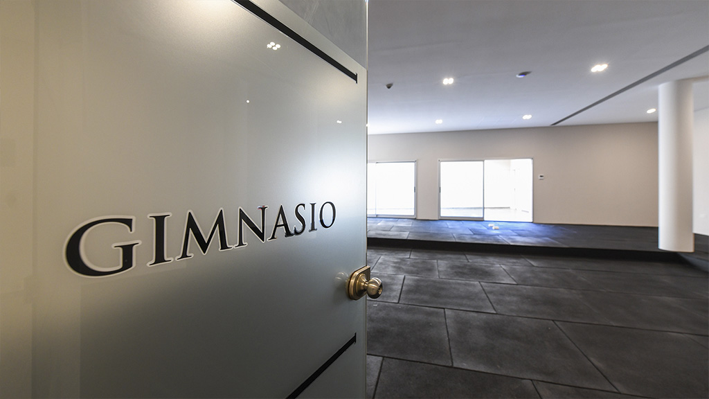 aparopropiedades - Departamento de 2 ambientes con cochera en Klover Plaza