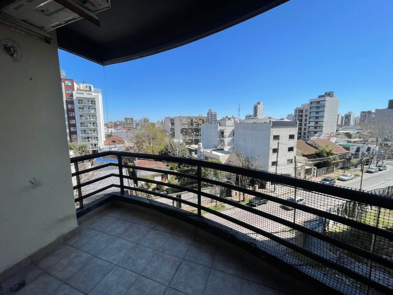 aparopropiedades - Departamento de 3 ambientes c/ cochera en Terrazas de Quilmes