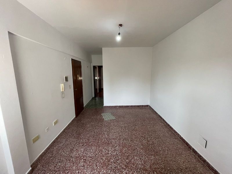 aparopropiedades - Departamento de 2 ambientes en Quilmes Centro