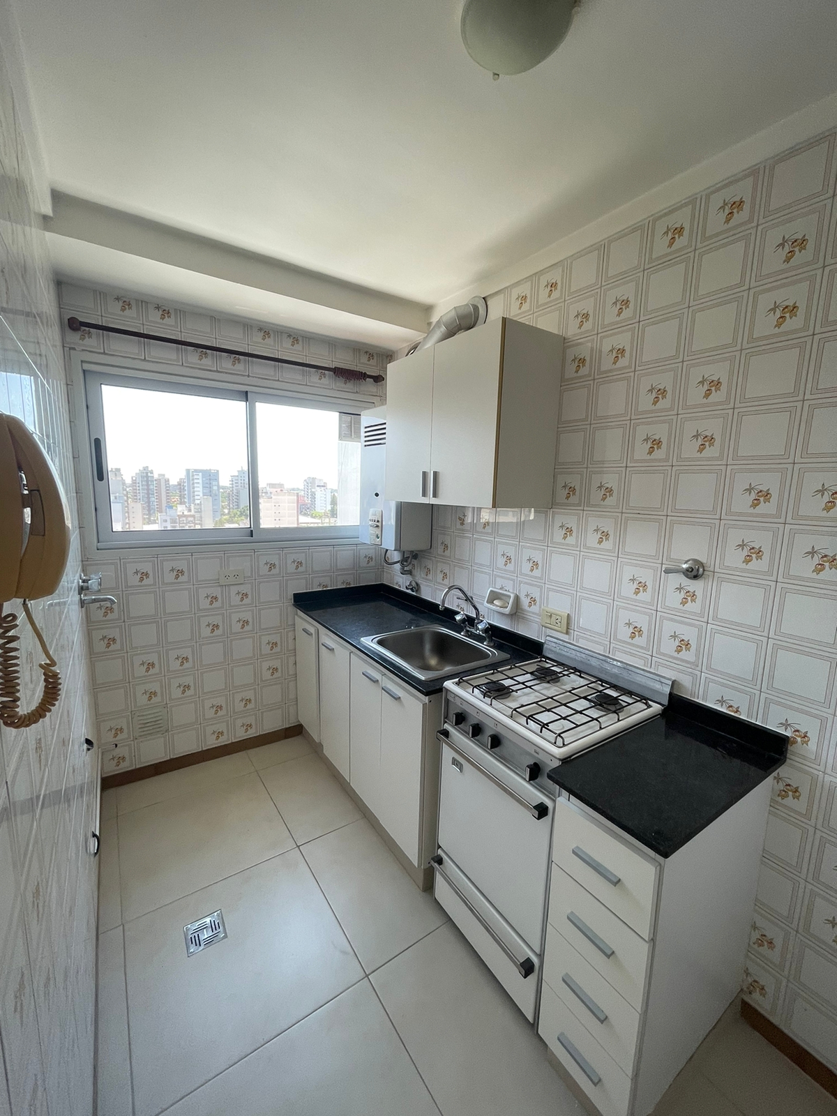 aparopropiedades - Departamento de 2 ambientes en Quilmes centro