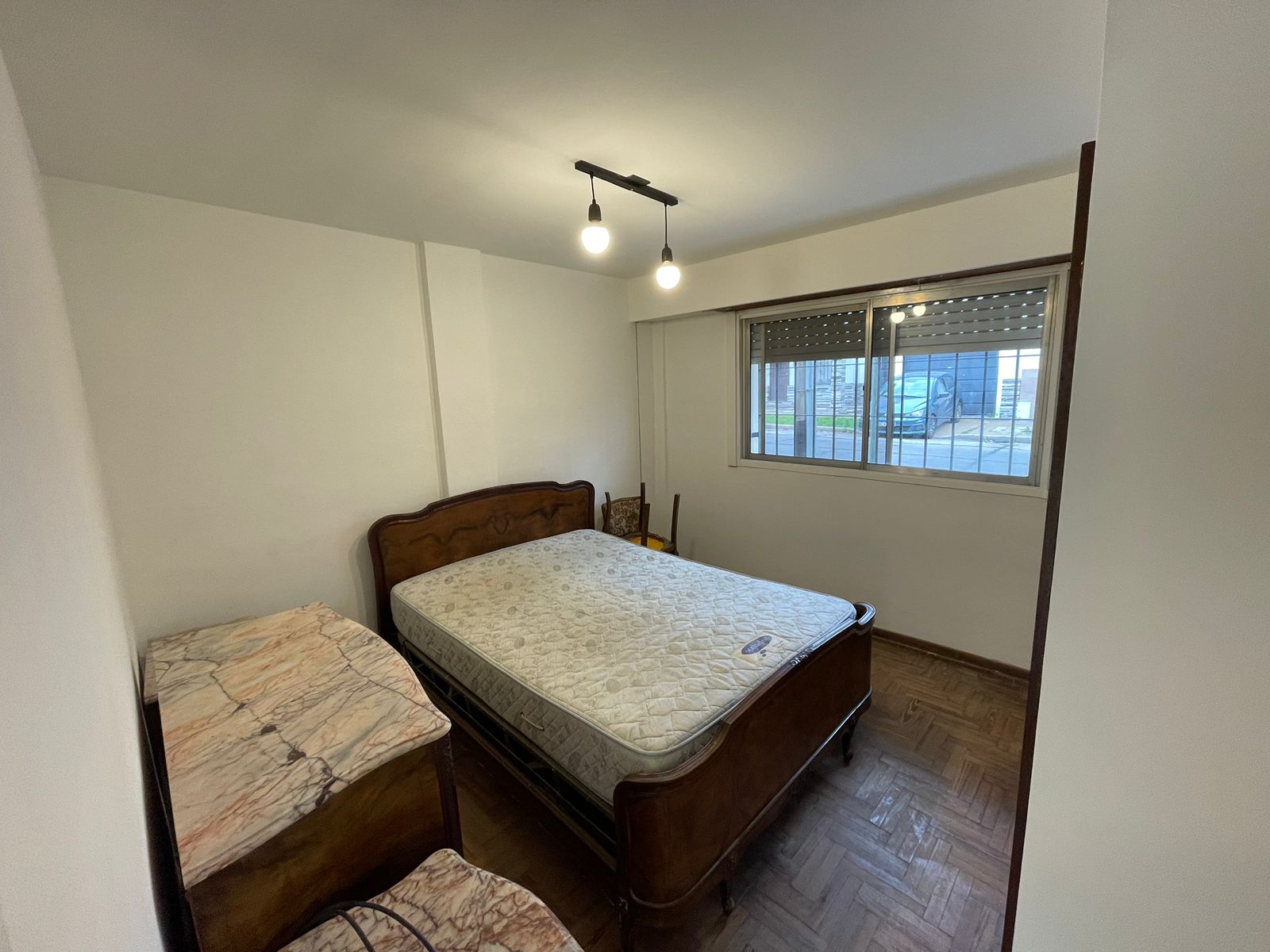 aparopropiedades - Departamento de 2 ambientes con patio en Quilmes Oeste