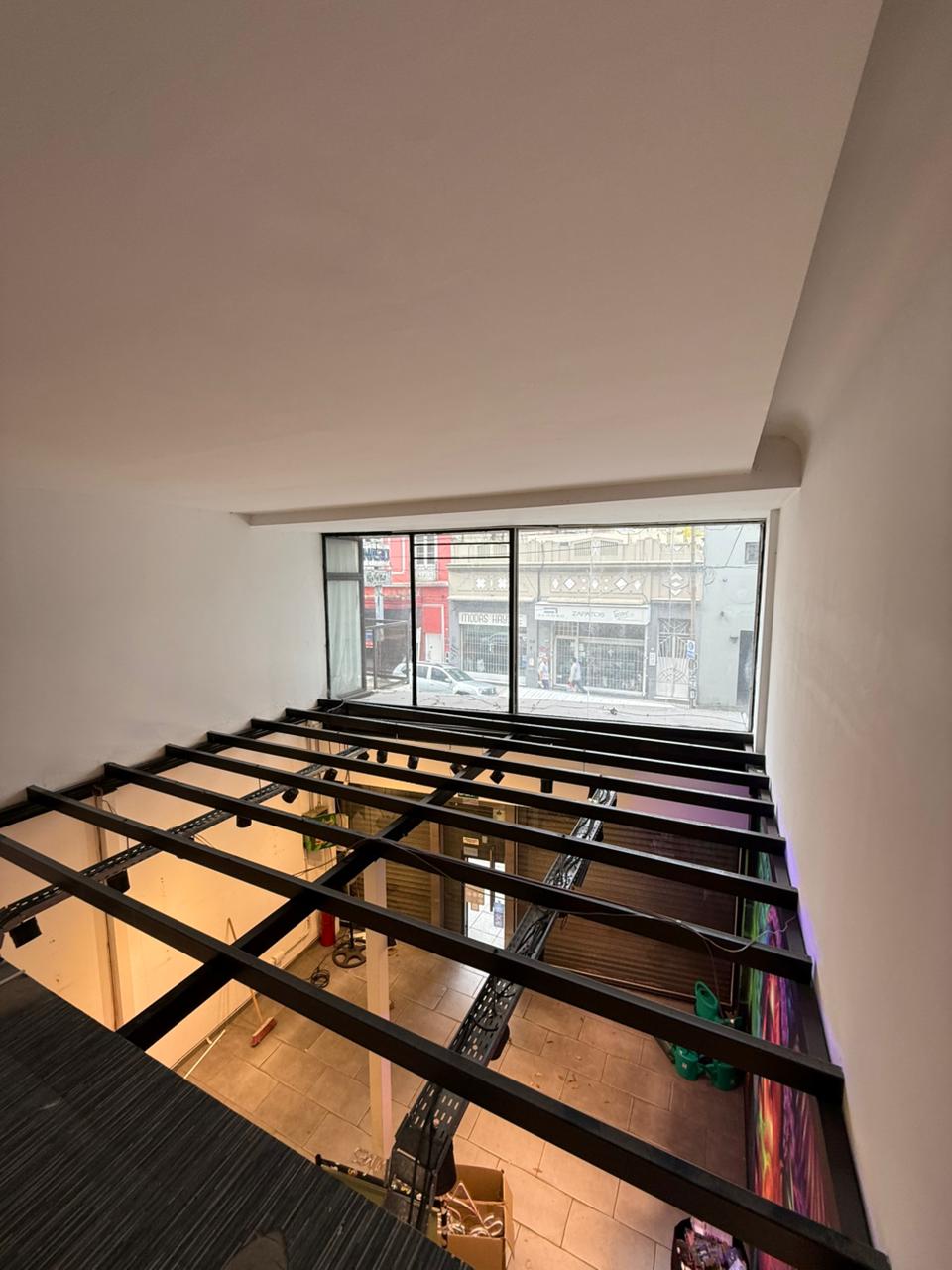 aparopropiedades - Importante Local Comercial en el centro de Quilmes 