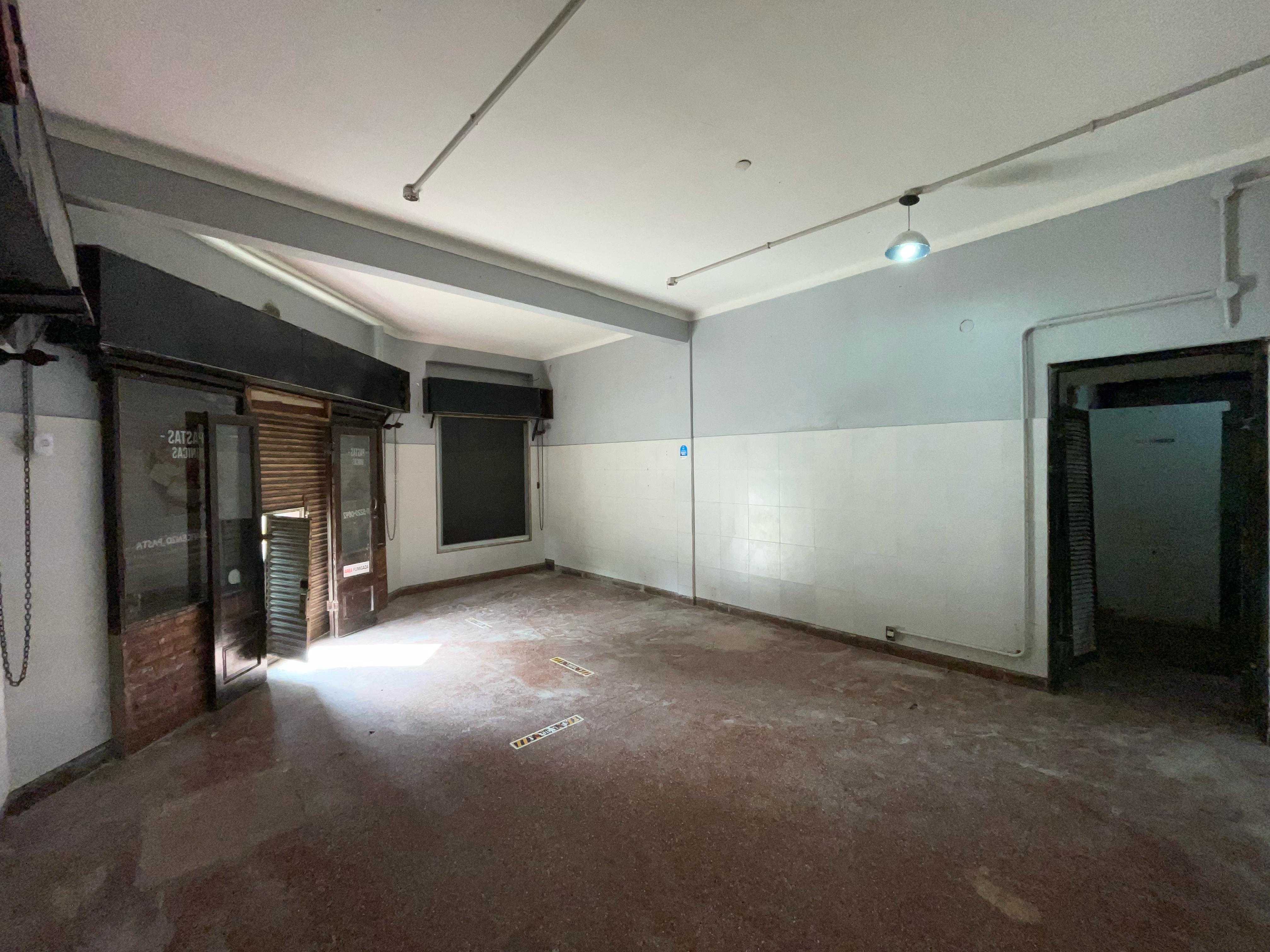 aparopropiedades - Local Comercial en Quilmes