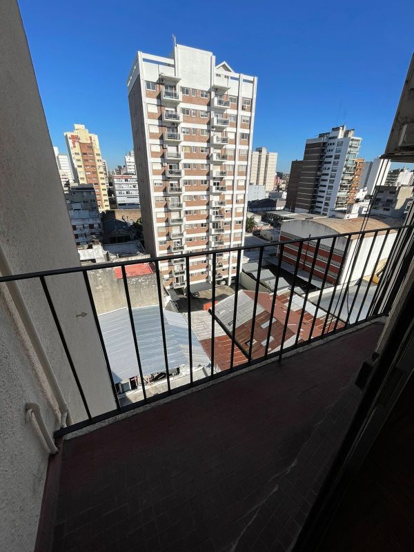 aparopropiedades - Departamento de 3 ambientes en Quilmes Centro