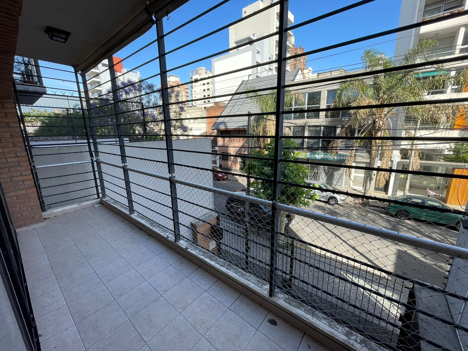 aparopropiedades - Departamento de 3 ambientes en Quilmes centro