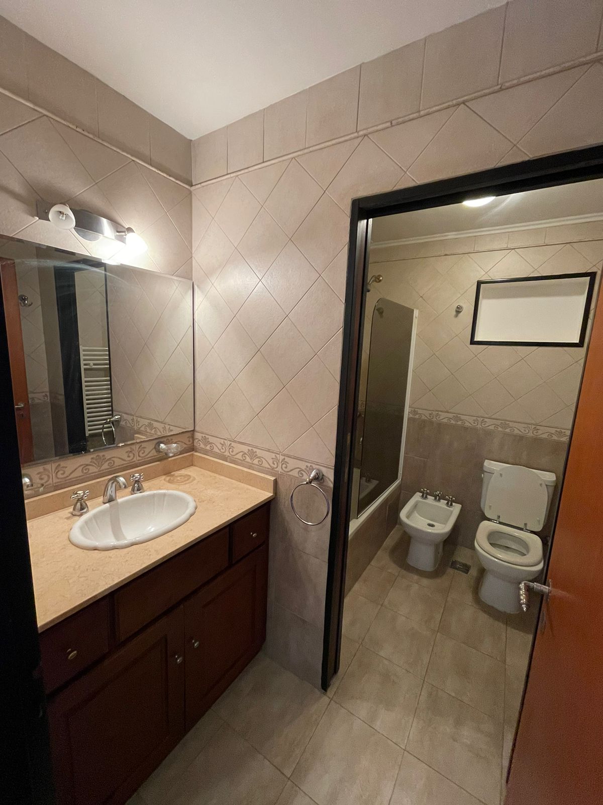 aparopropiedades - Departamento de 3 ambientes en Quilmes centro