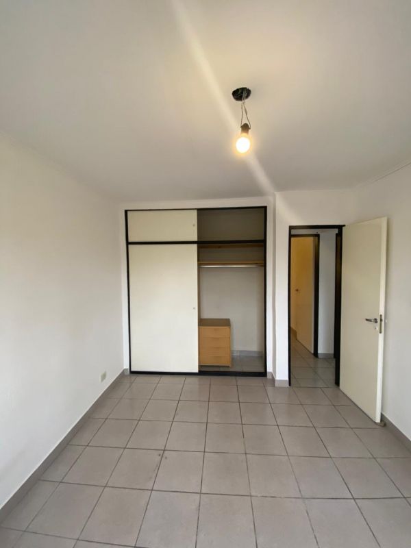 aparopropiedades - Departamento de 3 ambientes en Quilmes 