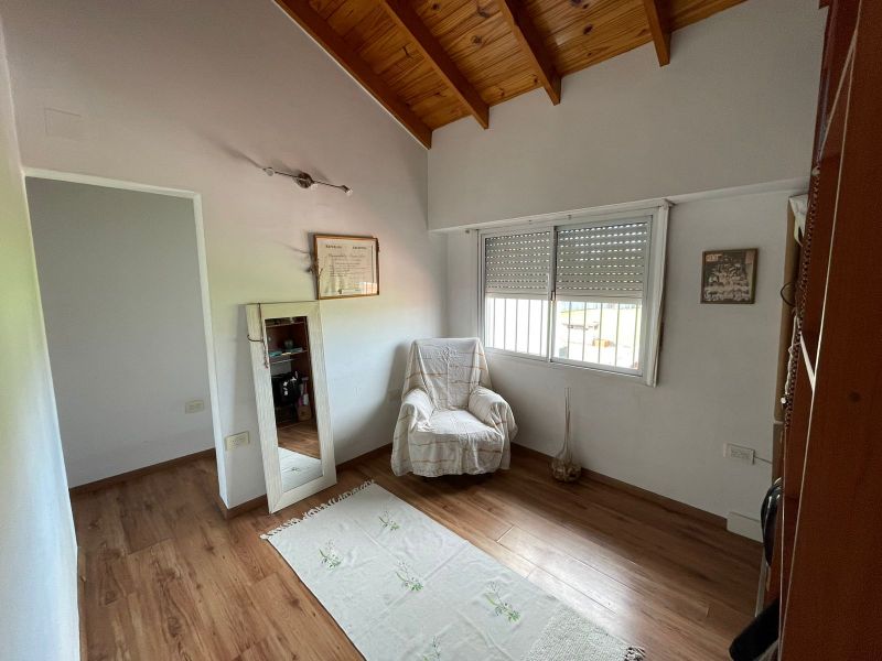 aparopropiedades - Casa en el Barrio Coperativo de Quilmes en venta