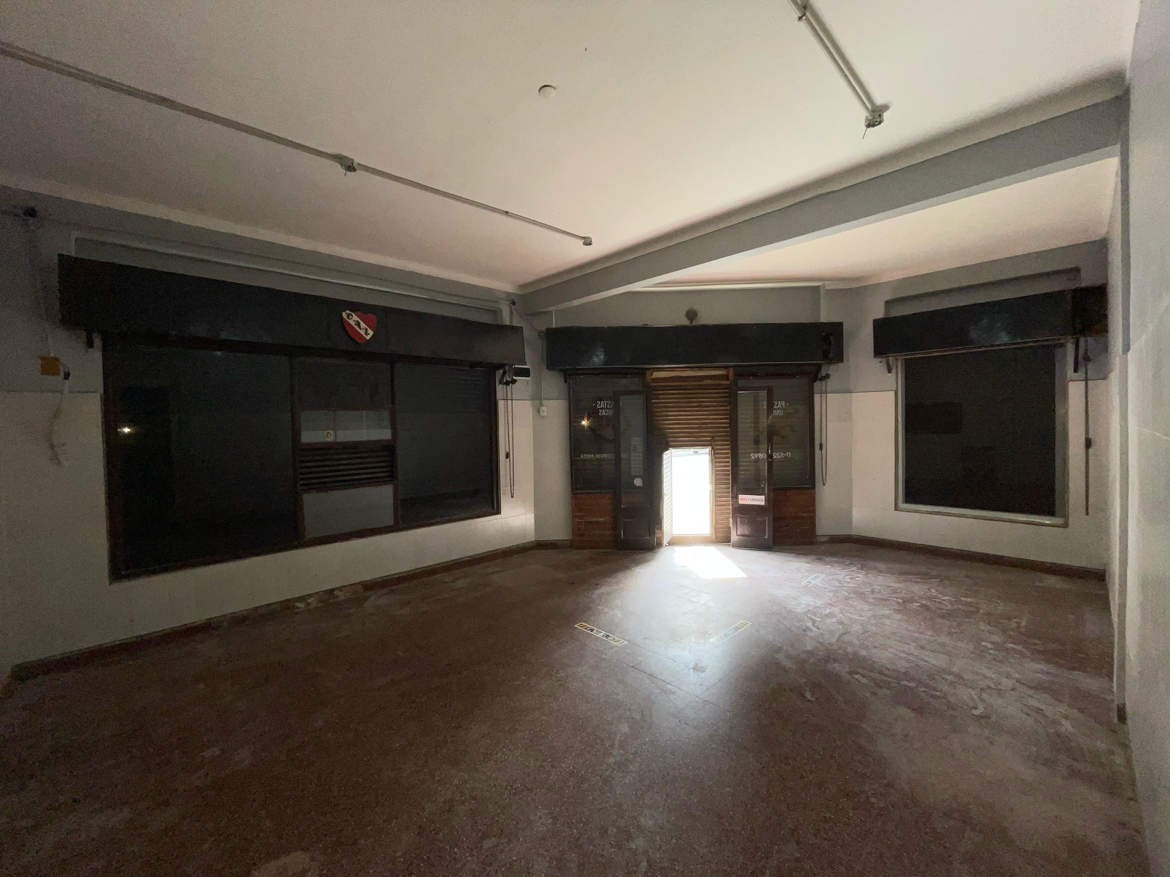 aparopropiedades - Local Comercial en Quilmes
