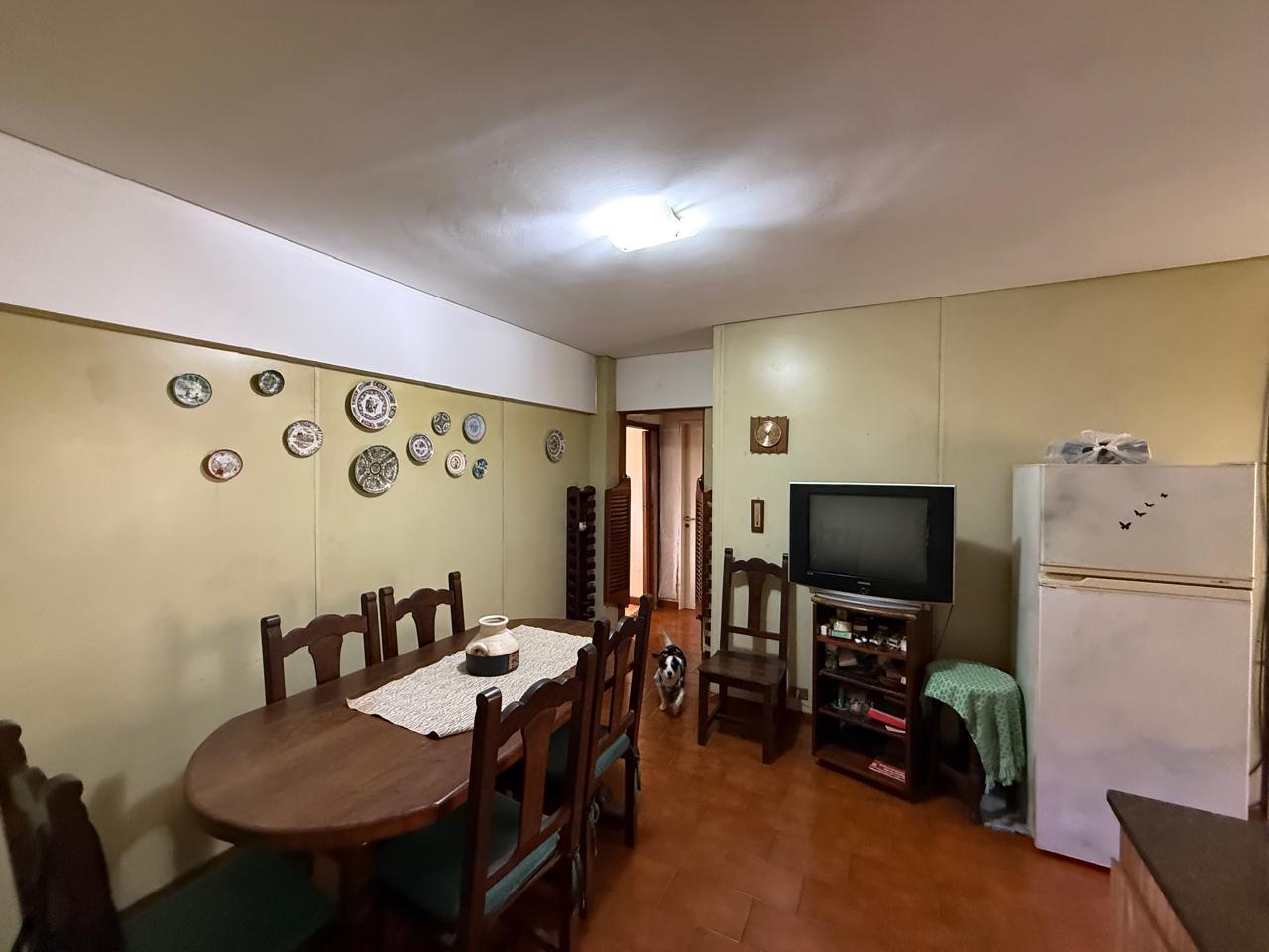 aparopropiedades - Departamento de 4 ambientes con cochera en Quilmes centro 