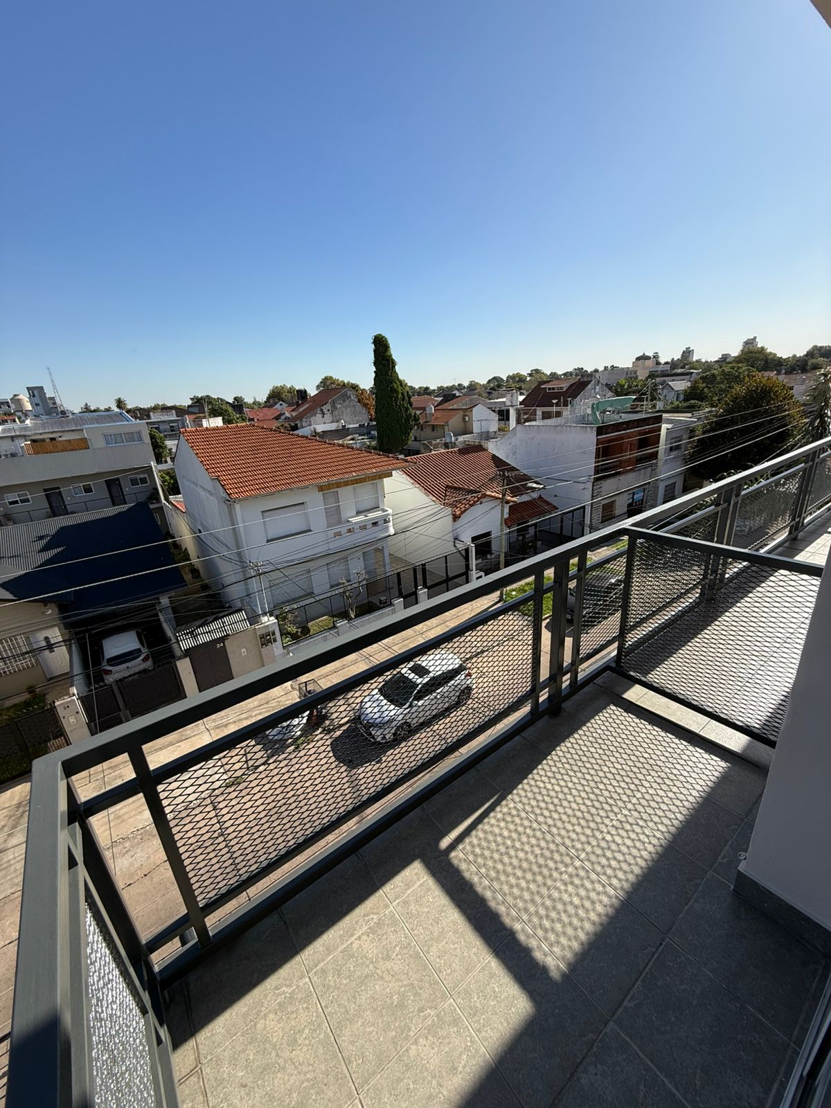 aparopropiedades - Departamento de 2 ambientes en Bernal Oeste