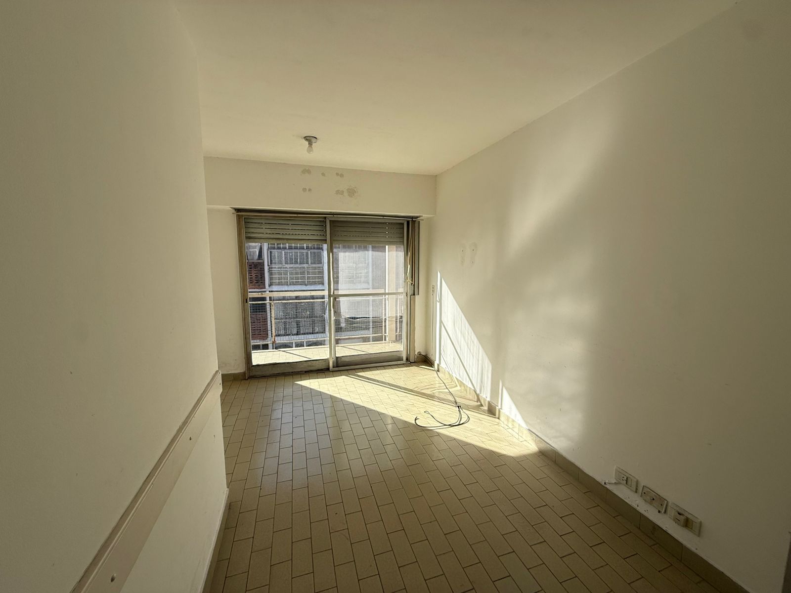 aparopropiedades - Departamento de 3 ambientes en Quilmes centro