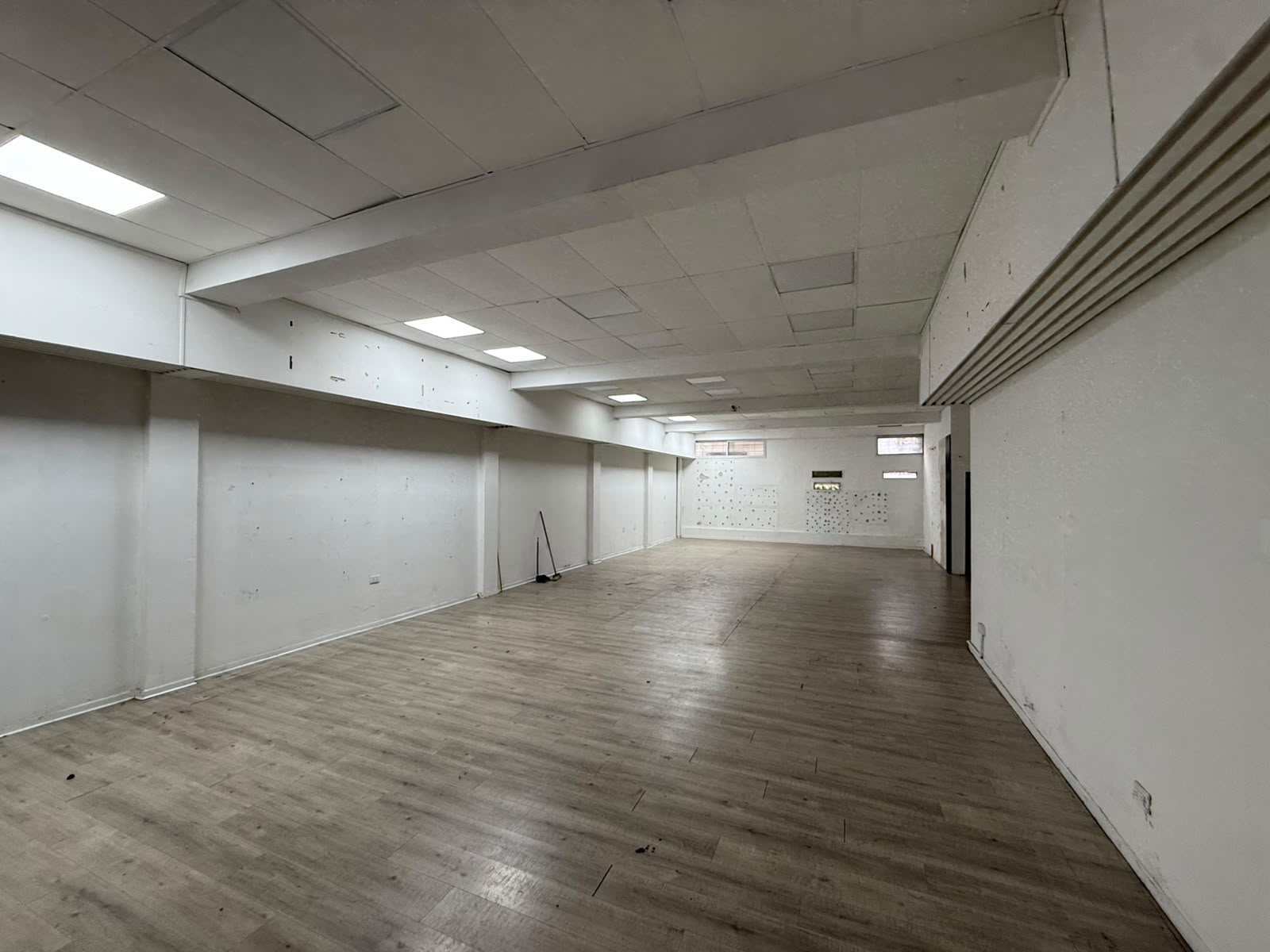 aparopropiedades - Local comercial en Quilmes centro