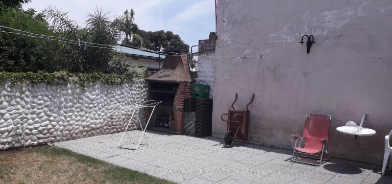 aparopropiedades - Casa a la venta en Ezpeleta
