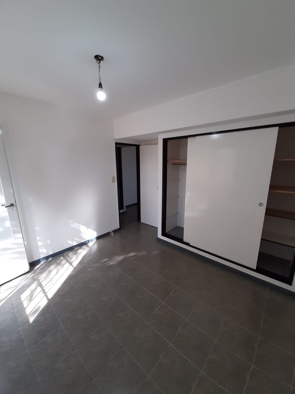 aparopropiedades - Departamento de 2 ambientes con patio 