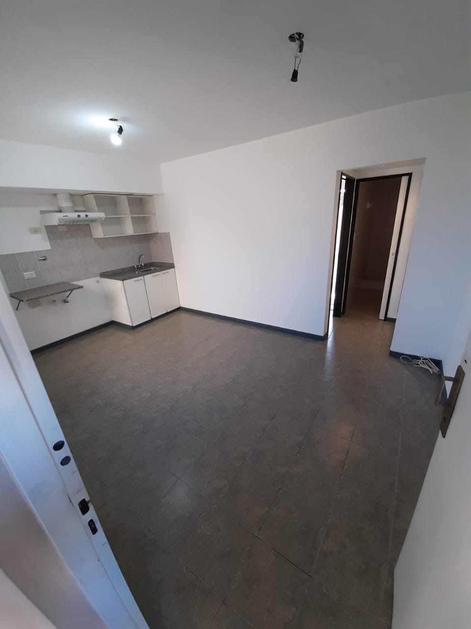 aparopropiedades - Departamento de 2 ambientes con patio 