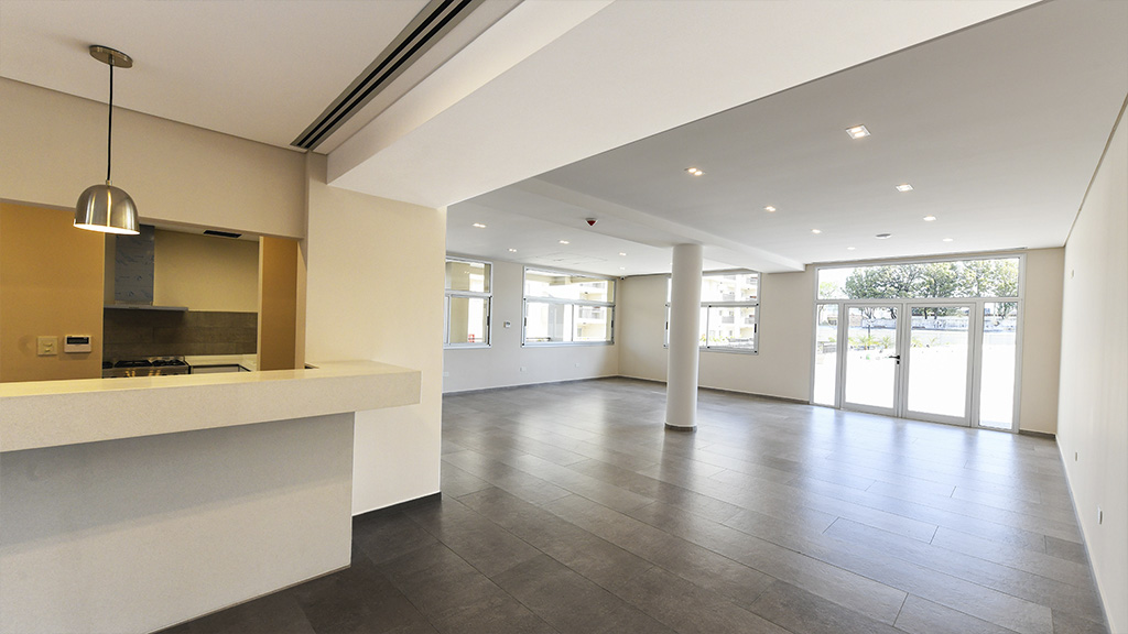 aparopropiedades - Departamento de 2 ambientes con cochera en alquiler en el Complejo Klover Plaza