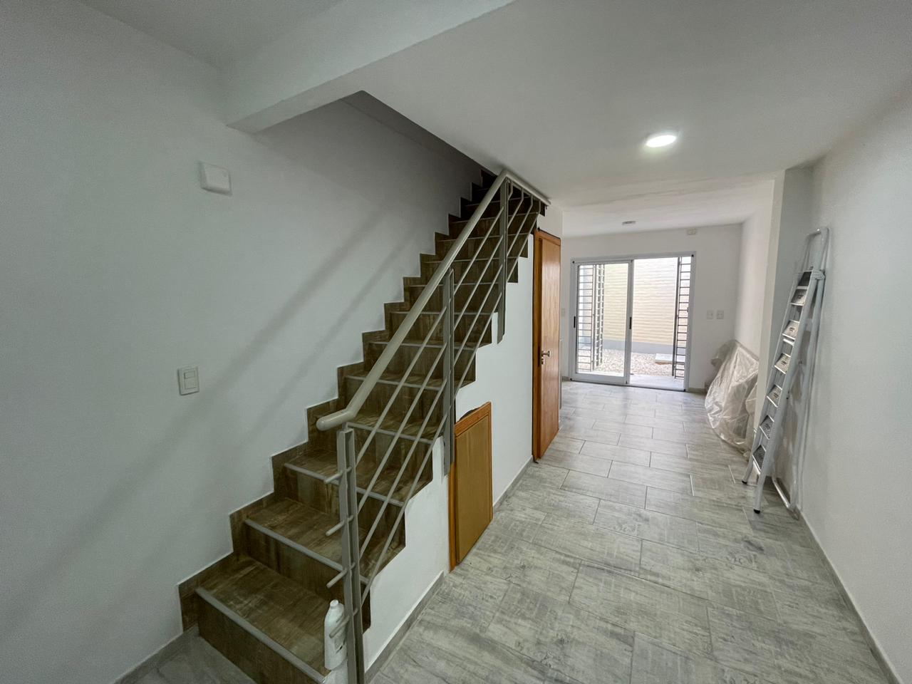 aparopropiedades - Departamento de 3 ambientes con cochera en Ezpeleta