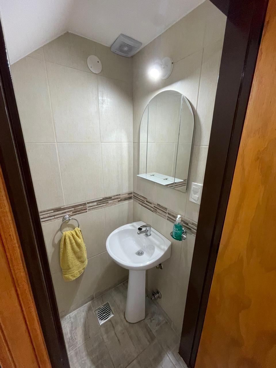aparopropiedades - Departamento de 3 ambientes con cochera en Ezpeleta