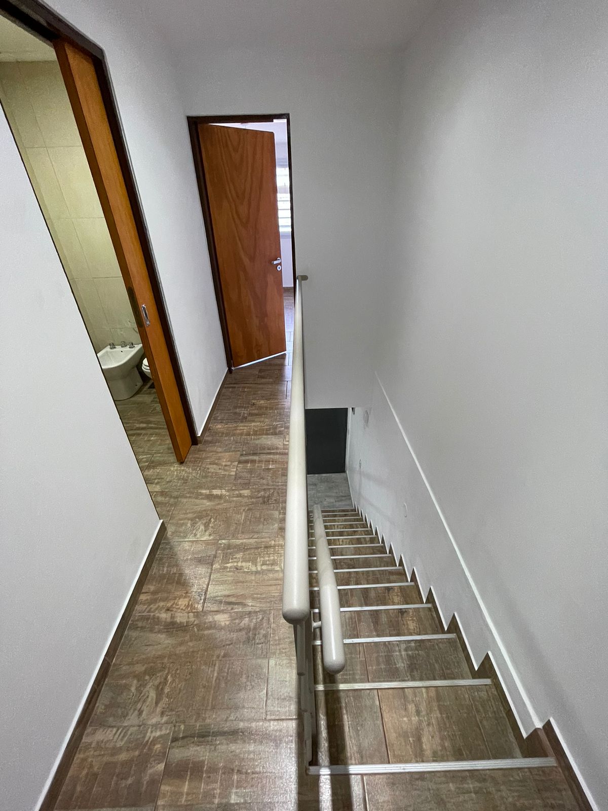aparopropiedades - Departamento de 3 ambientes con cochera en Ezpeleta