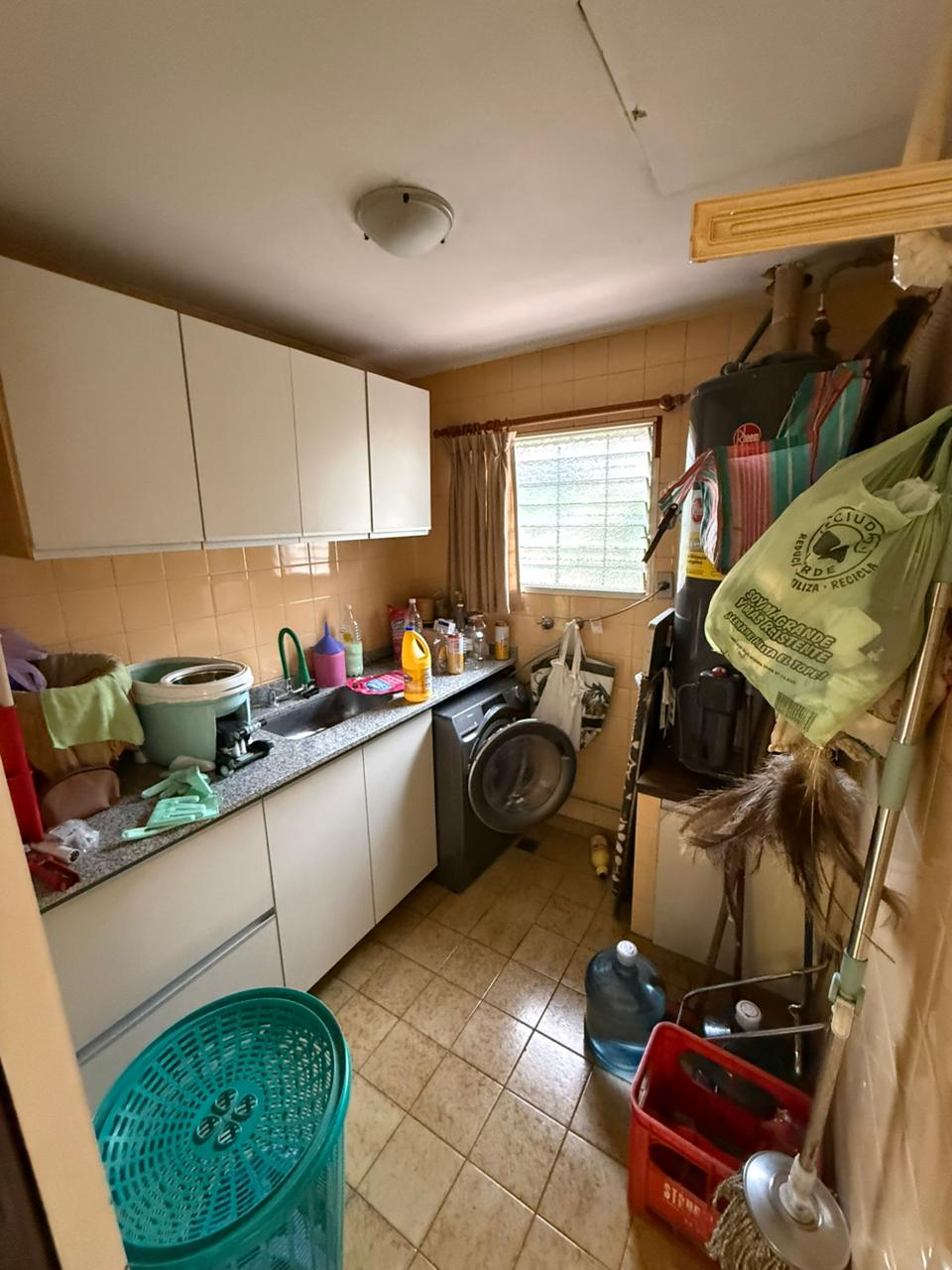aparopropiedades - Chalet en Quilmes a la venta