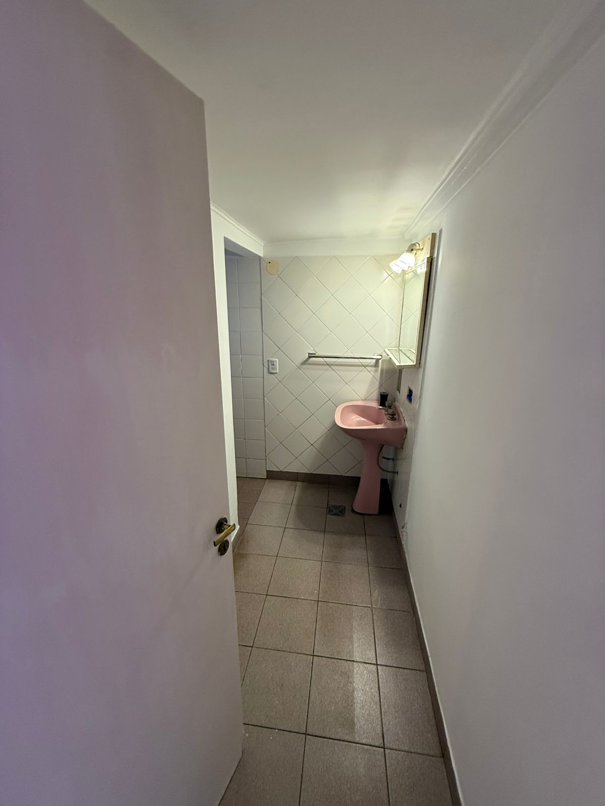 aparopropiedades - Casa en zona Residencial de Quilmes a la venta