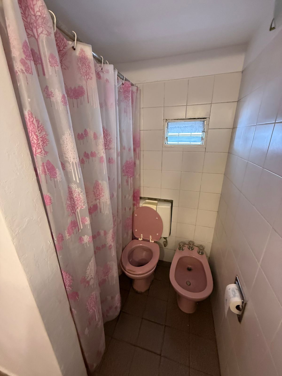 aparopropiedades - Casa en zona Residencial de Quilmes a la venta