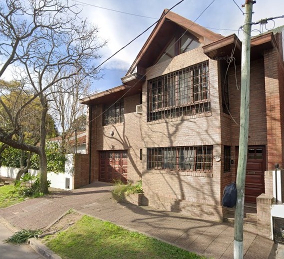 aparopropiedades - Chalet a la venta en Quilmes