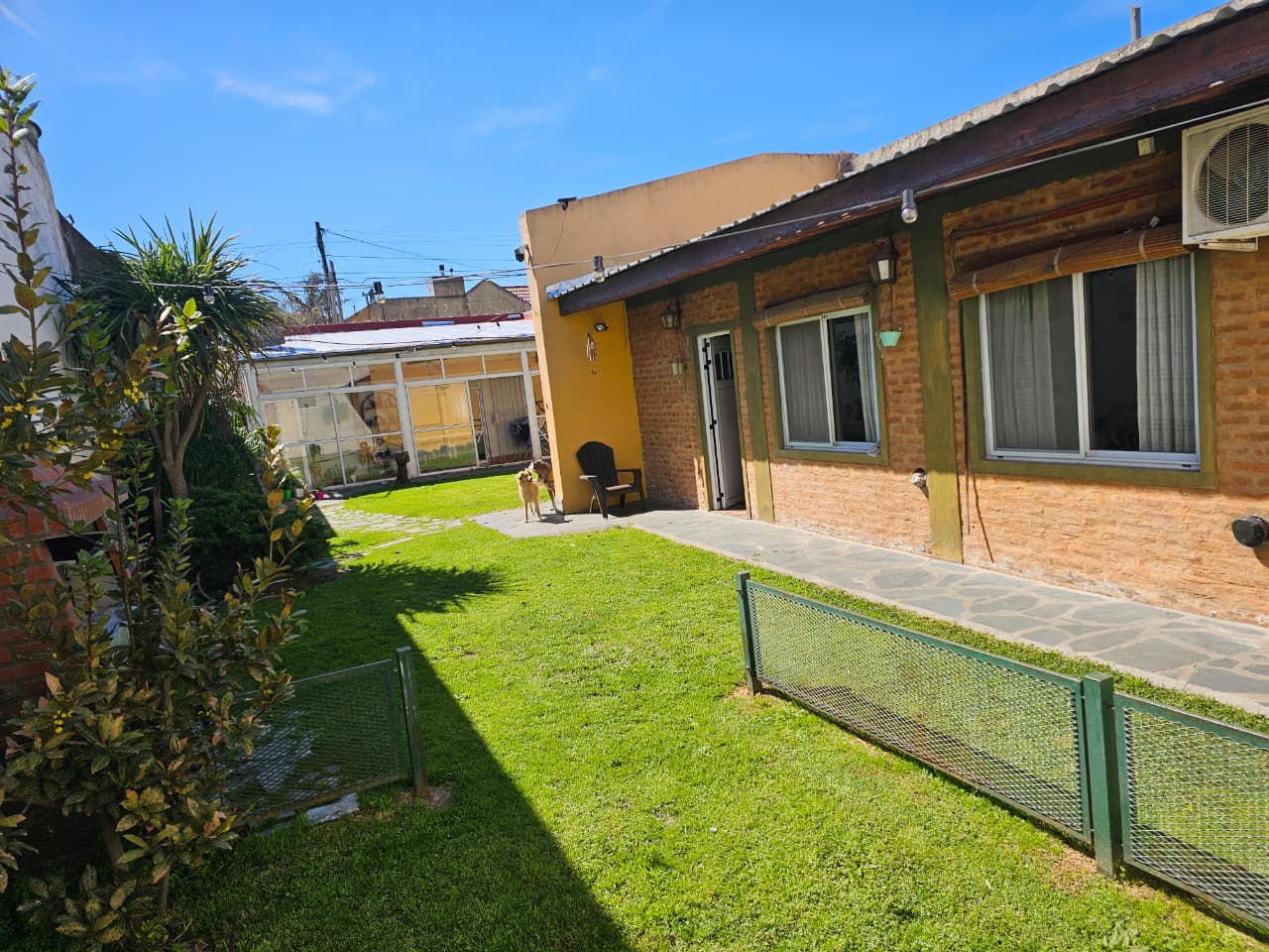 aparopropiedades - Casa en Quilmes Este a la venta