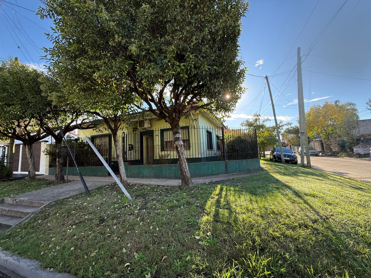 venta - Casa en Quilmes Oeste a la venta