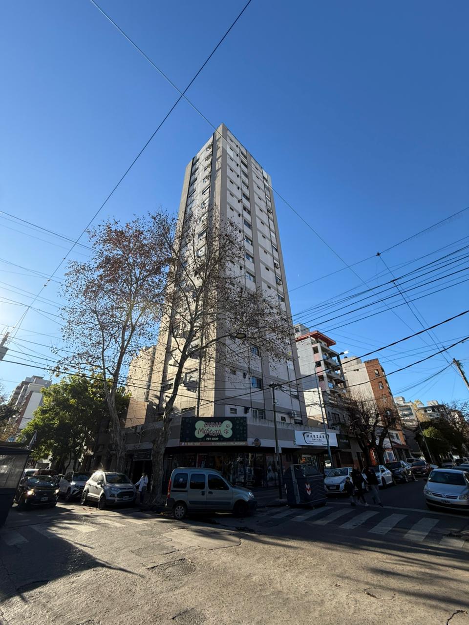 aparopropiedades - Monoambiente en Quilmes centro en Alquiler