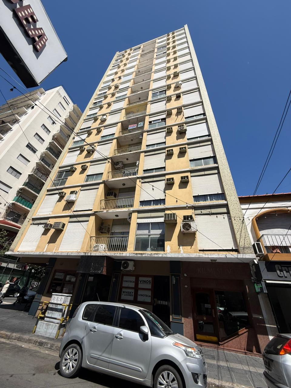 alquiler - Departamento de 3 ambientes en pleno centro de Quilmes