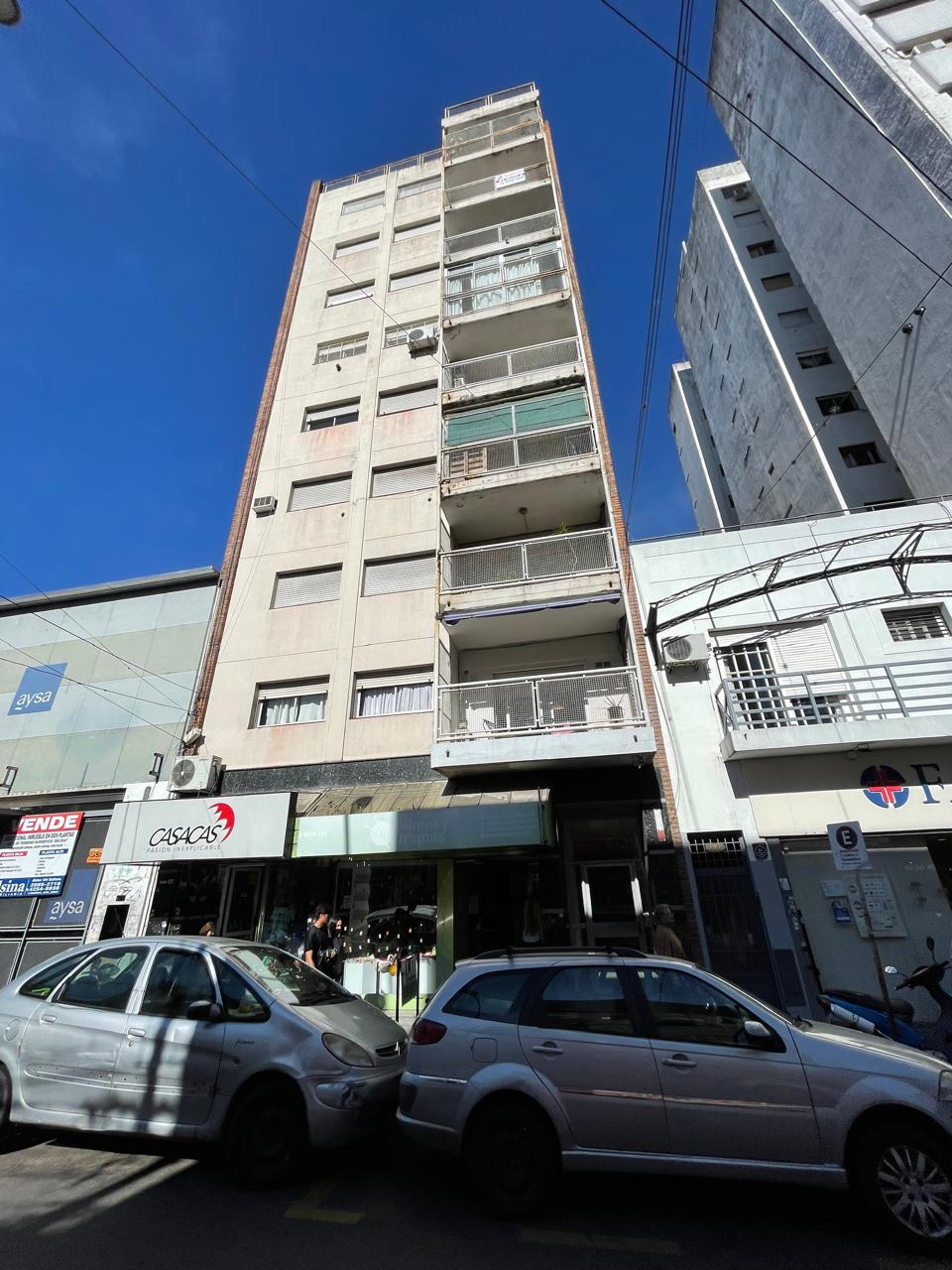 aparopropiedades - Departamento  de 2 ambientes en Quilmes centro