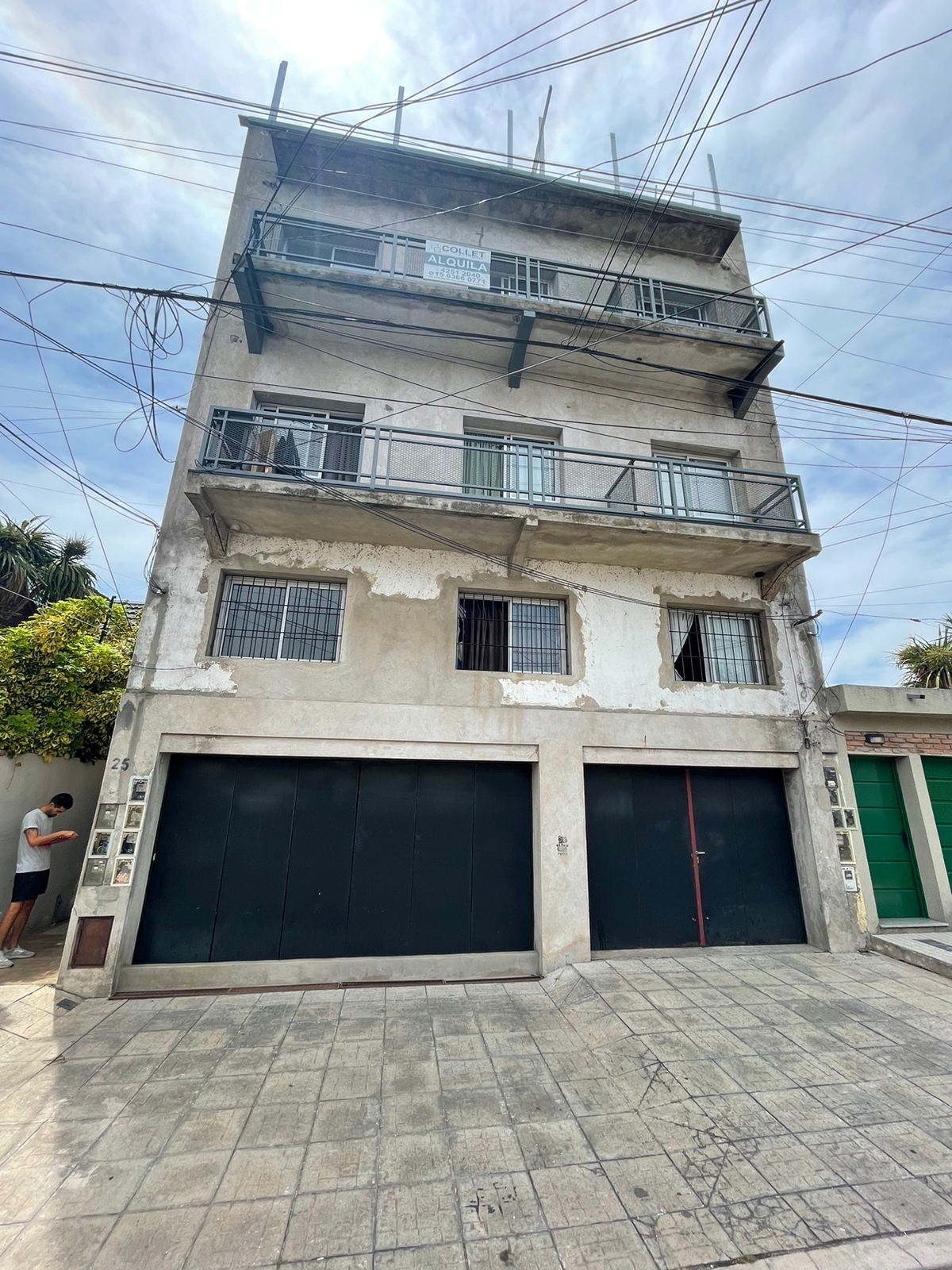 aparopropiedades - Departamento de 3 ambientes en Bernal Oeste