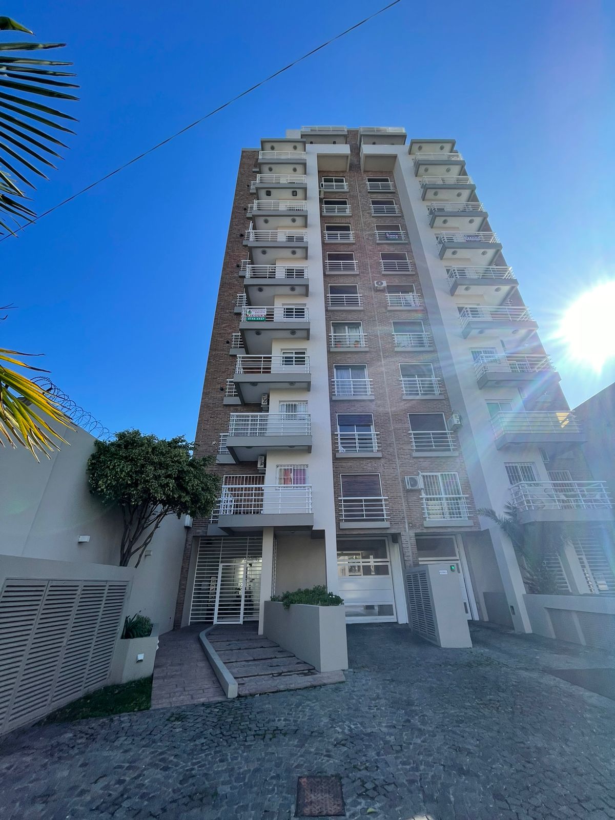 aparopropiedades - Departamento de 2 ambientes con cochera en Quilmes 
