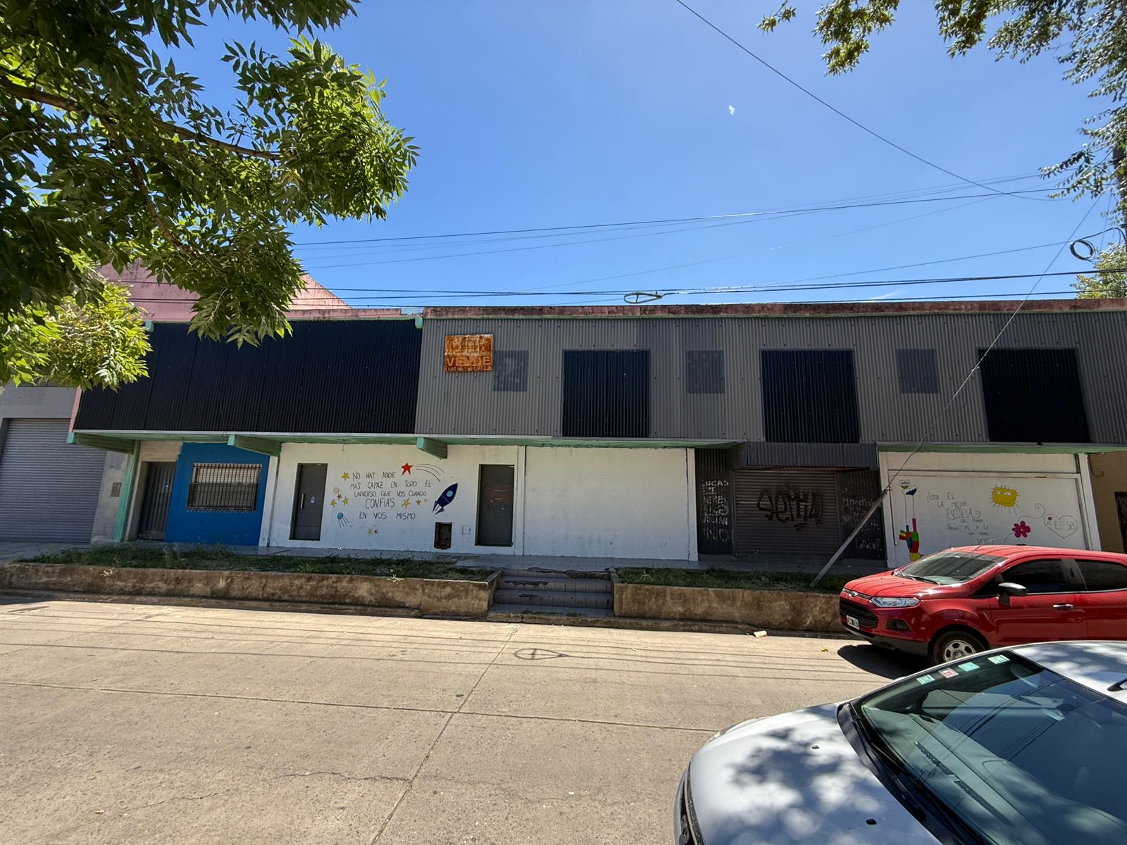 aparopropiedades - Galpón industrial en Alquiler en zona de Quilmes Oeste