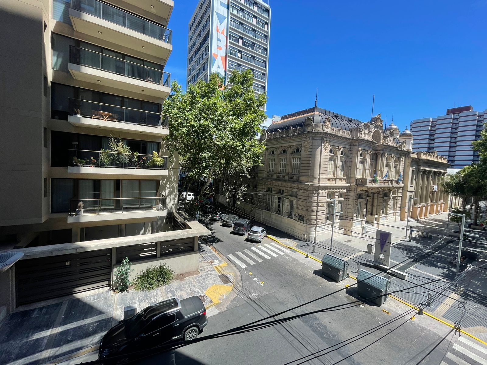 aparopropiedades - Departamento de 3 ambientes con cochera en Quilmes centro