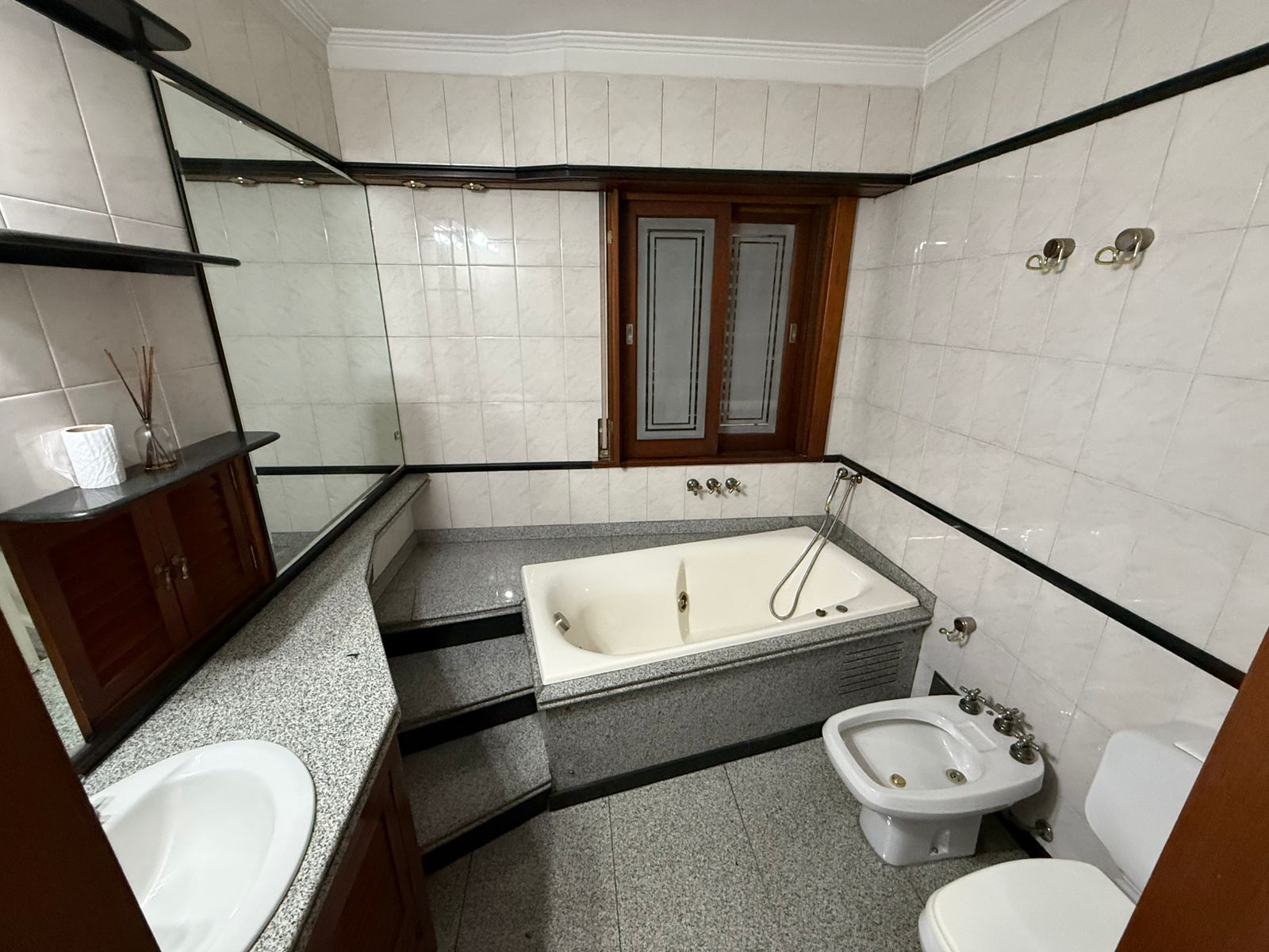 aparopropiedades - PH en dos plantas en excelente ubicación