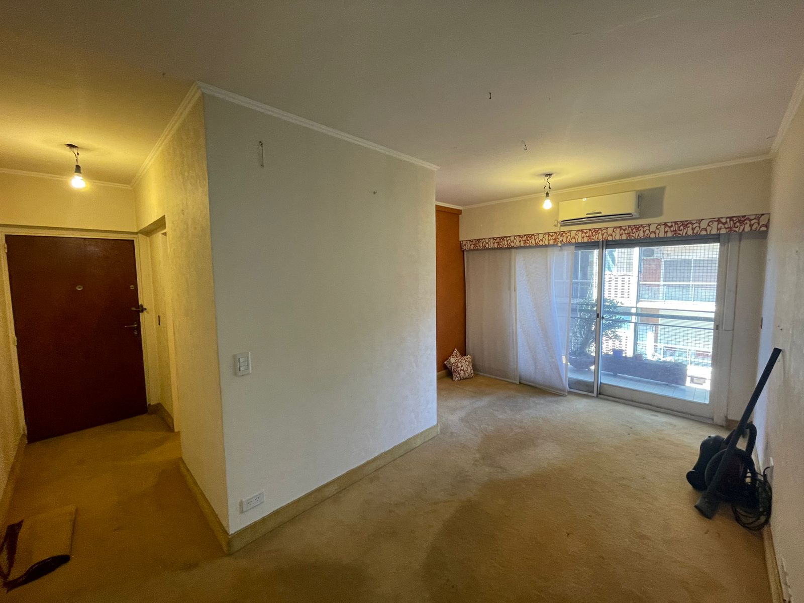 aparopropiedades - Departamento de 3 ambientes con cochera en Quilmes centro