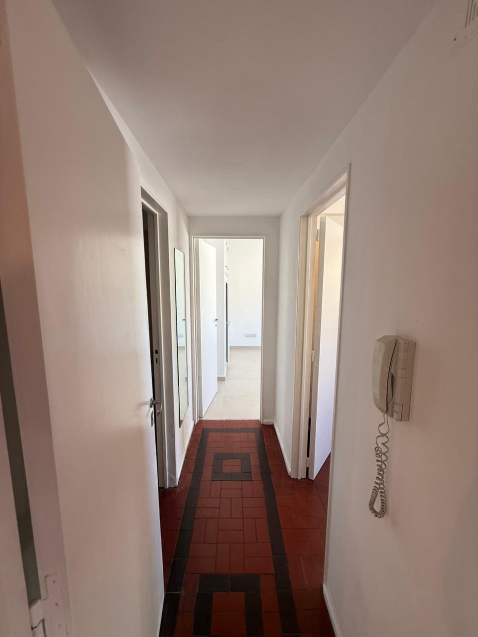 aparopropiedades - Departamento  de 2 ambientes en Quilmes centro